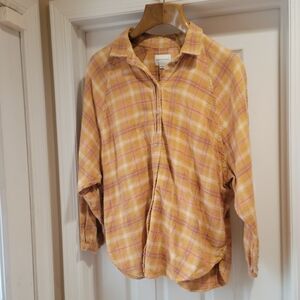 American Eagle Soft Plaid Button-Up Shirt